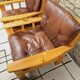 Paire de fauteuil cuir 1980