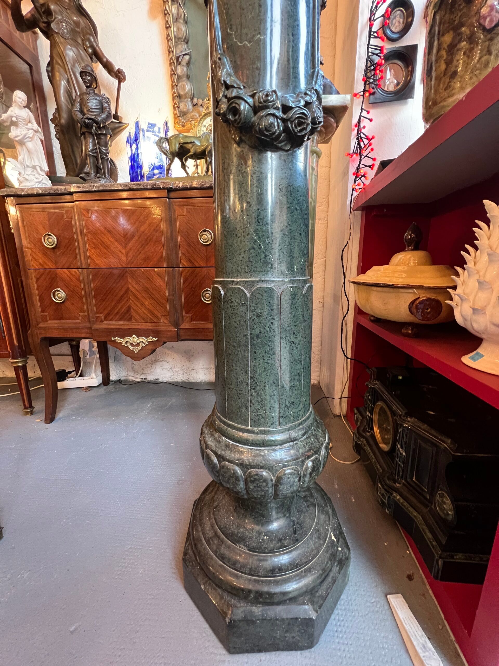 Very beautiful and ancient green marble column, dating from the 19th century
