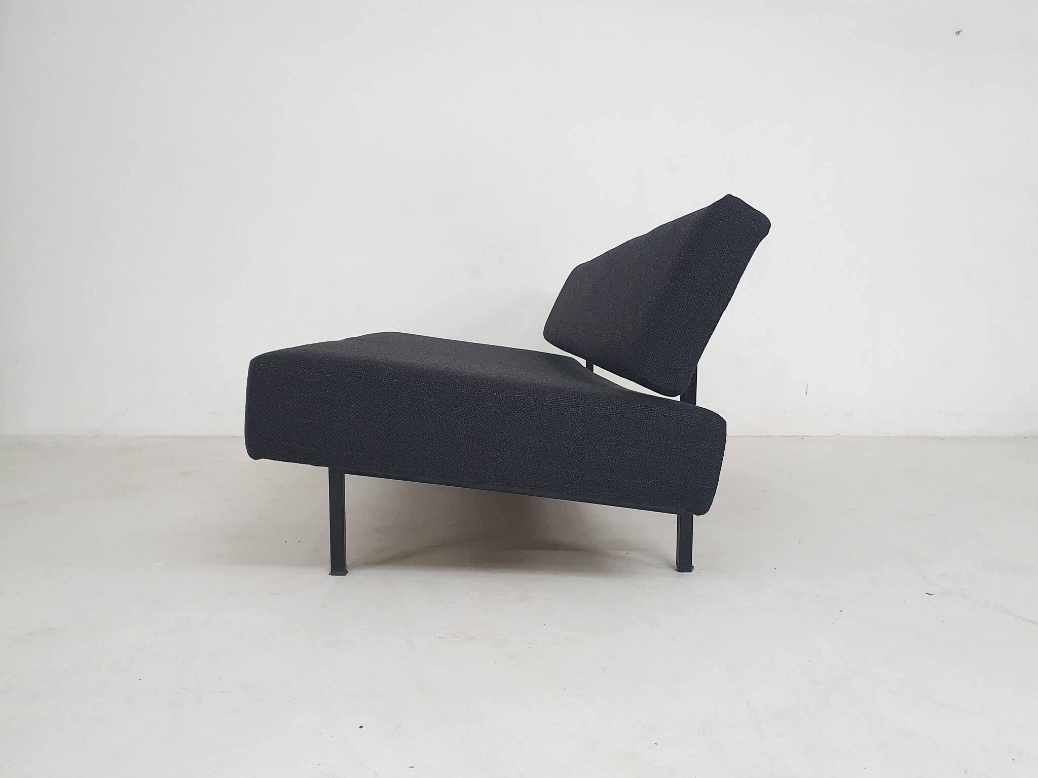 Sleeper sofa in the style of 't Spectrum or Gijs van der Sluis, NL 1950's