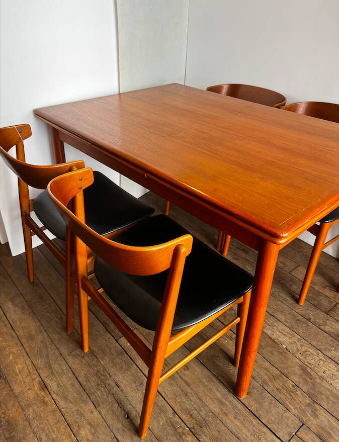 Table de salle à manger et ses 4 chaises , Denmark, 1960