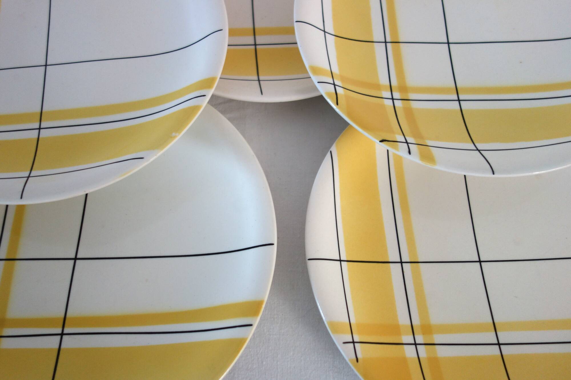6 Salins flat plates, vintage Montreal model