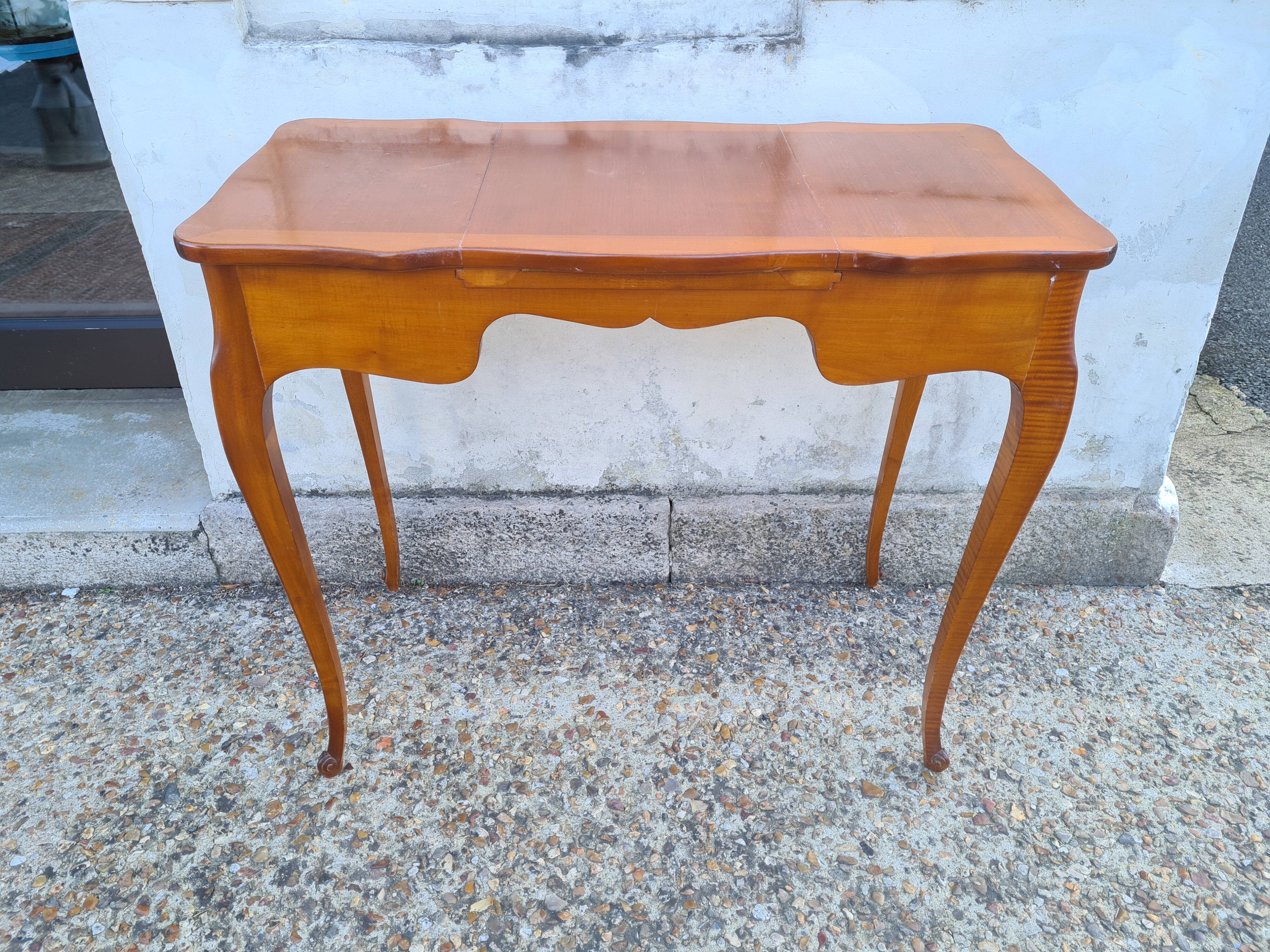 Vintage cherry dressing table