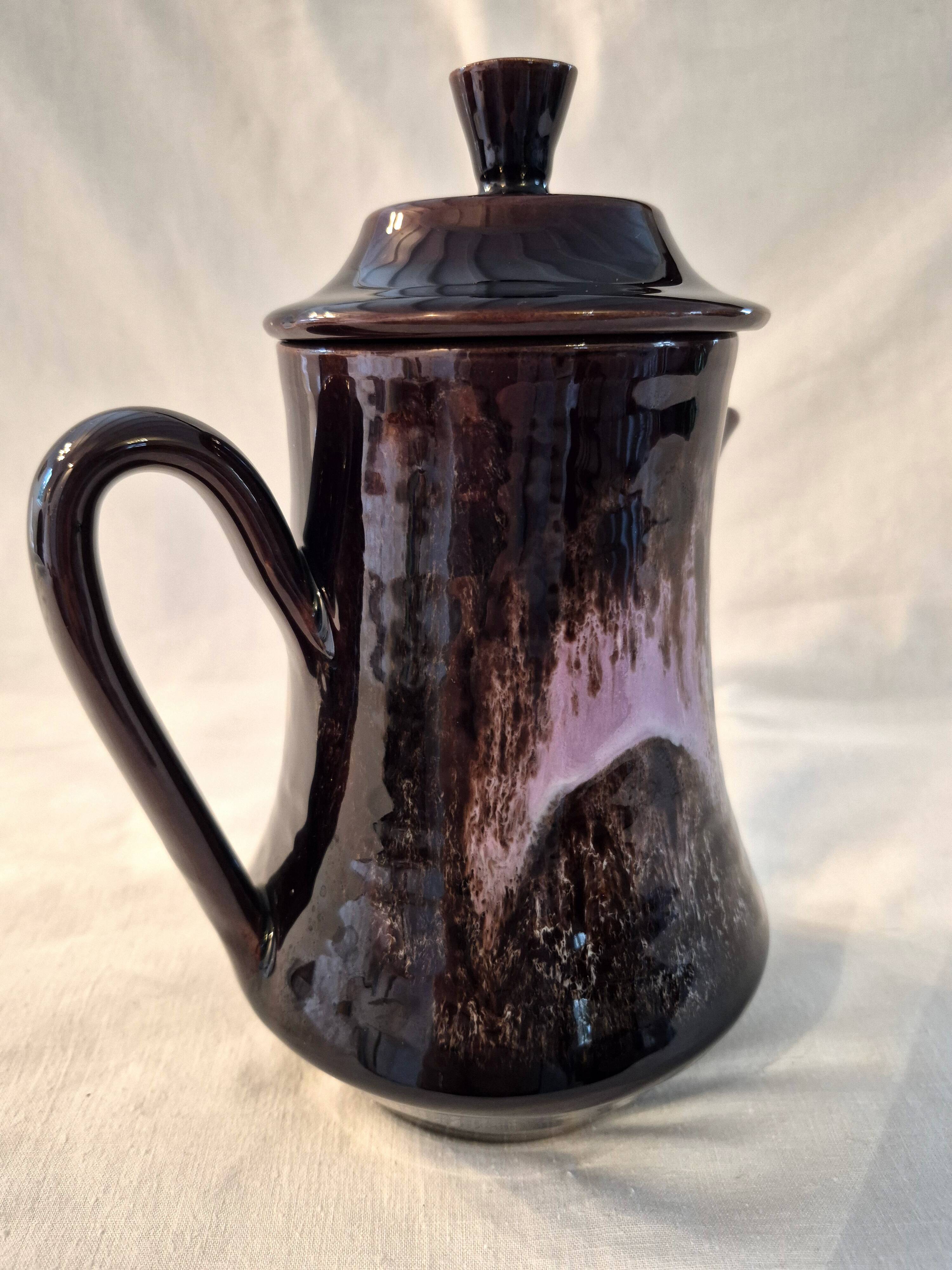 Vallauris ceramic coffee pot with brown and pink glaze A152-1