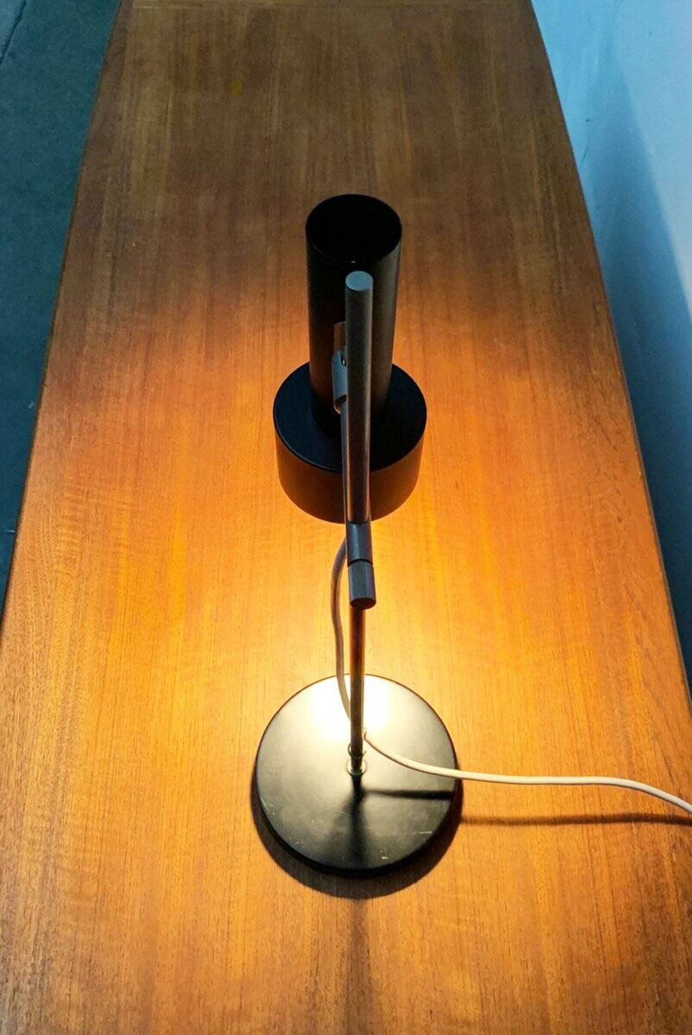 Mid-century minimalist table lamp by Beisl, 1960s.