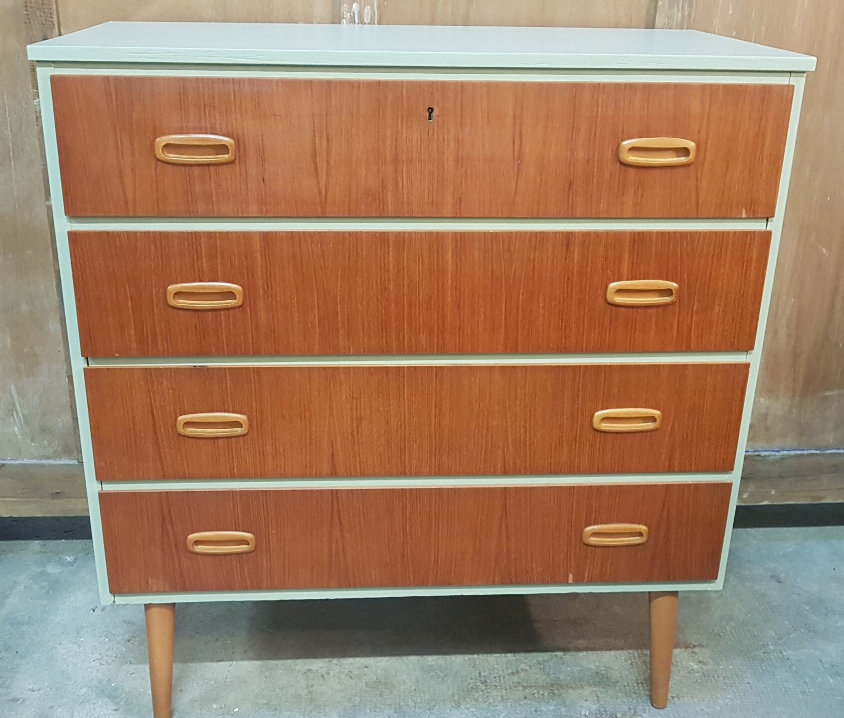 Scandinavian chest of drawers