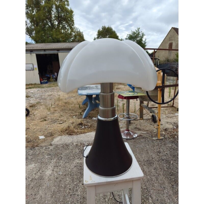 Lampe Pipistrello grand modèle - Gae Aulenti pour Martinelli Luce - base noire