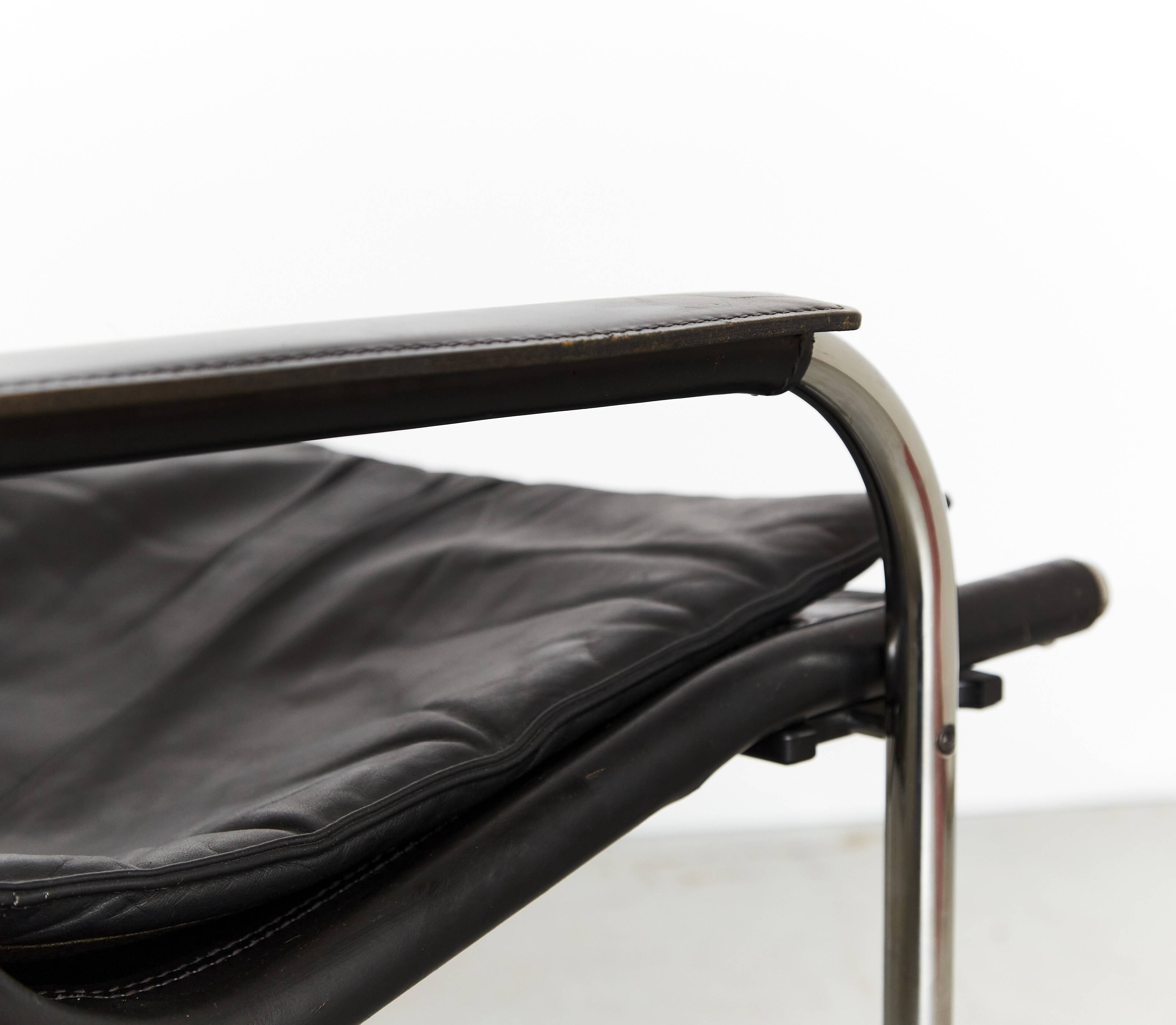 HE1106 et pouf HE1104 par Hans Eichenberger pour Strässle