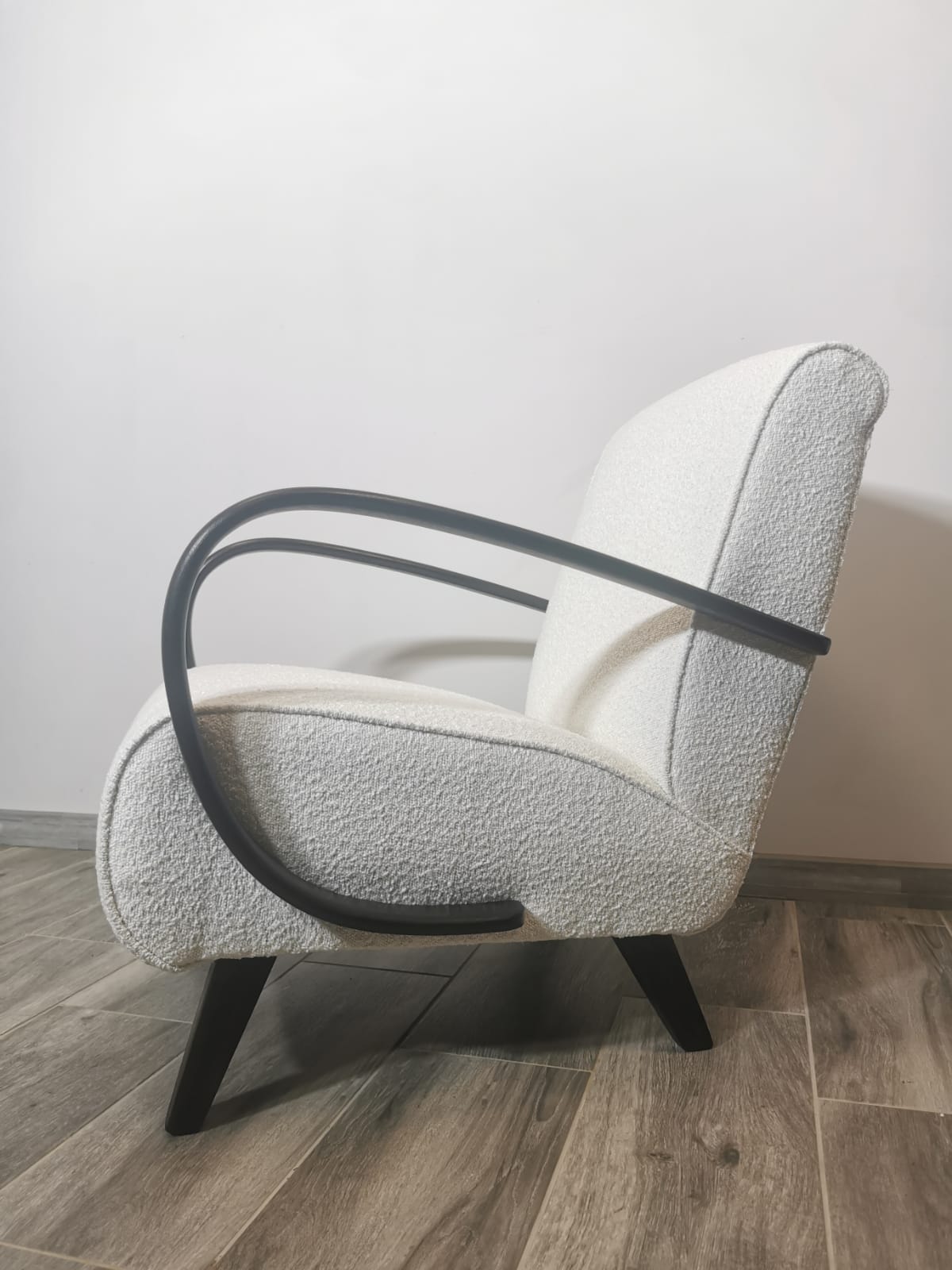 Fauteuil blanc par Jindrich Halabala, années 1940