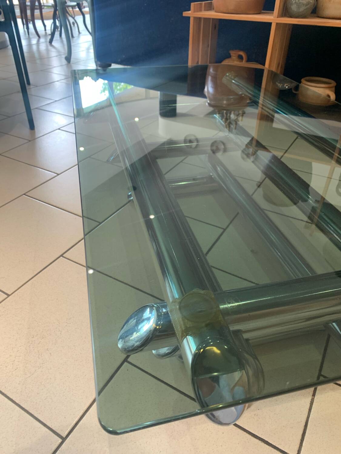 Table basse space age vintage circa 1970