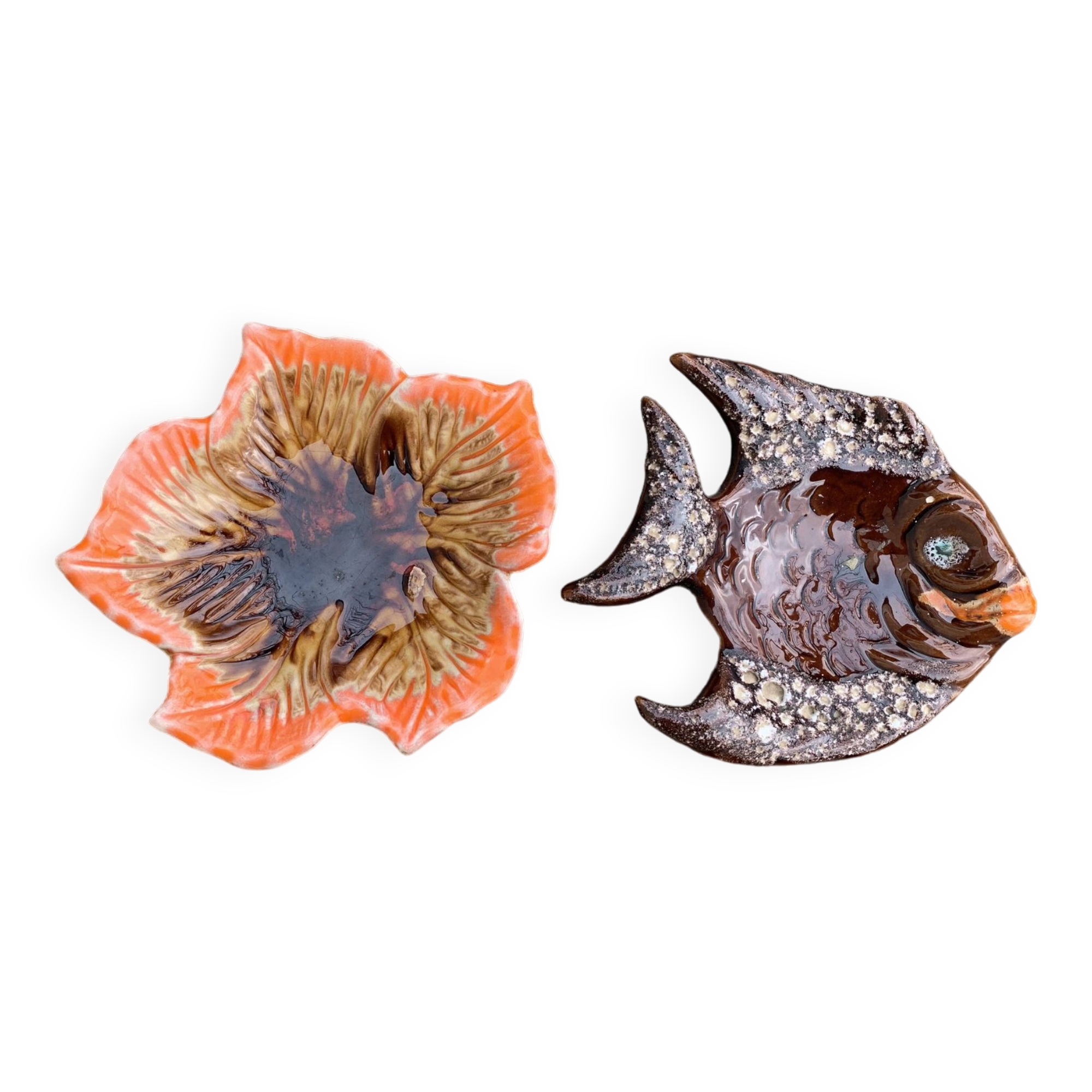 Lot composed of small barbotine dishes in enamelled ceramic, leaf and fish, Vallauris style