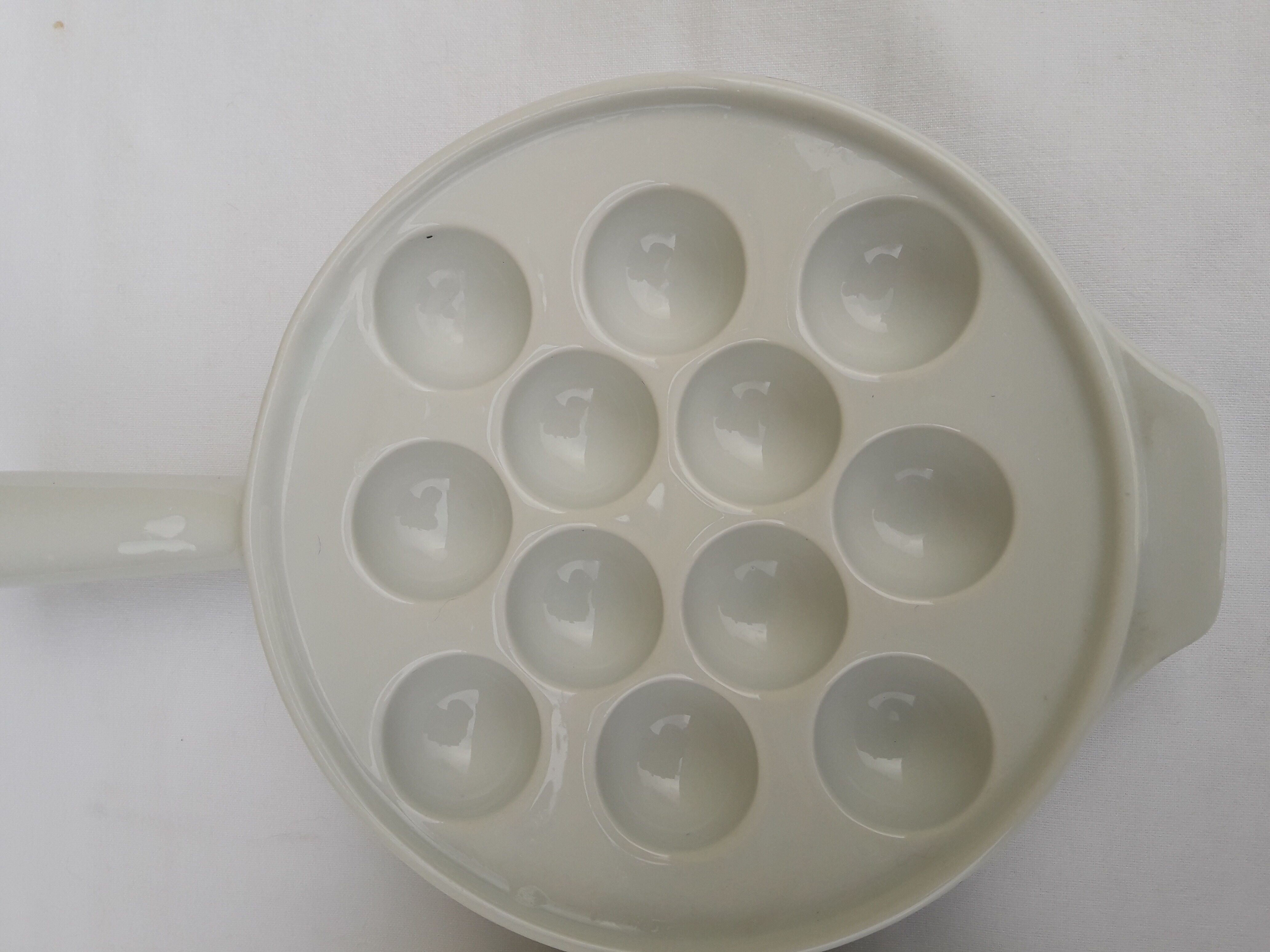 3 PILLIVUYT porcelain snail plates