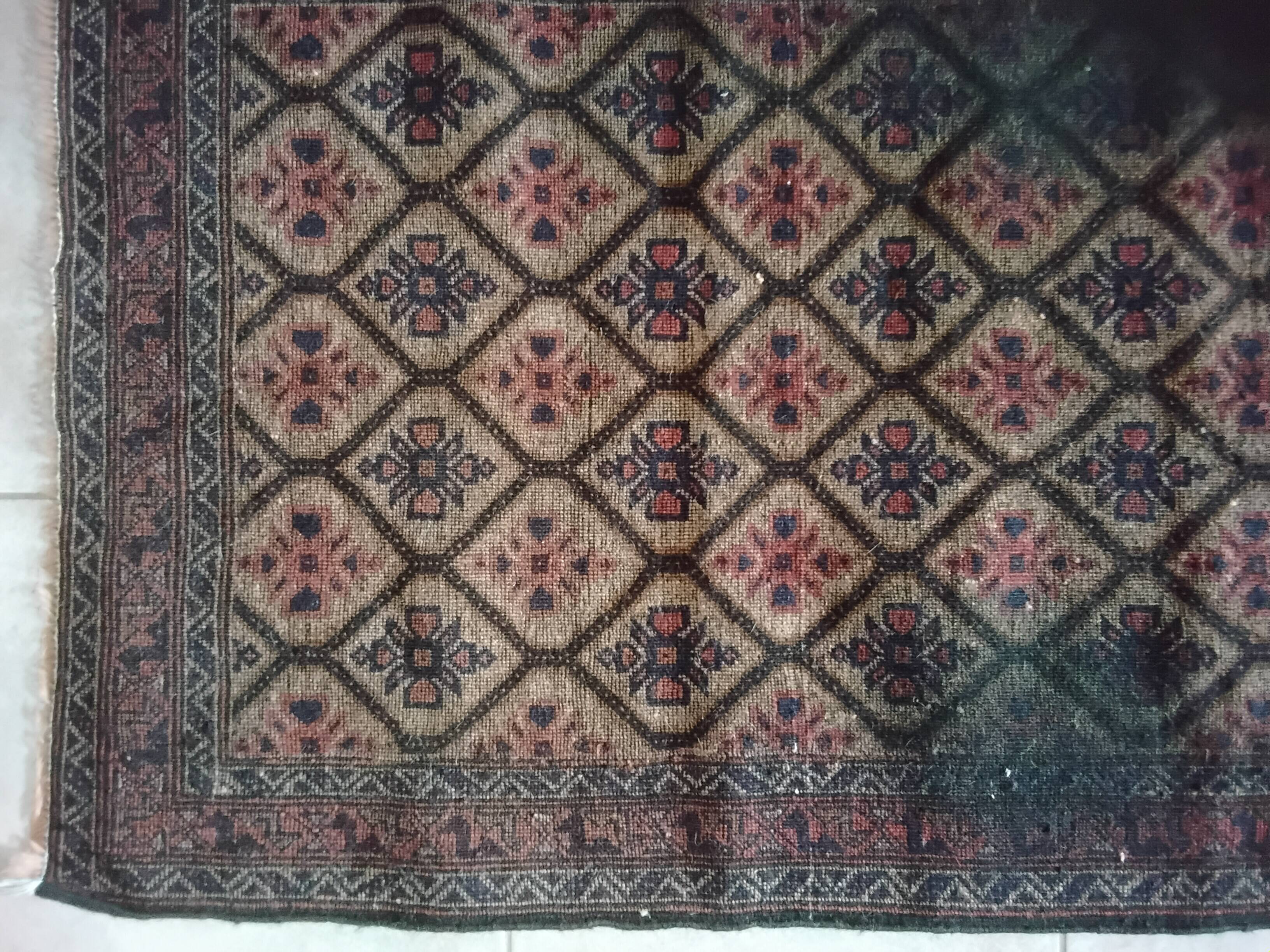 Turkmen nomadic carpet 152 x 87 cm, antique hand-knotted.