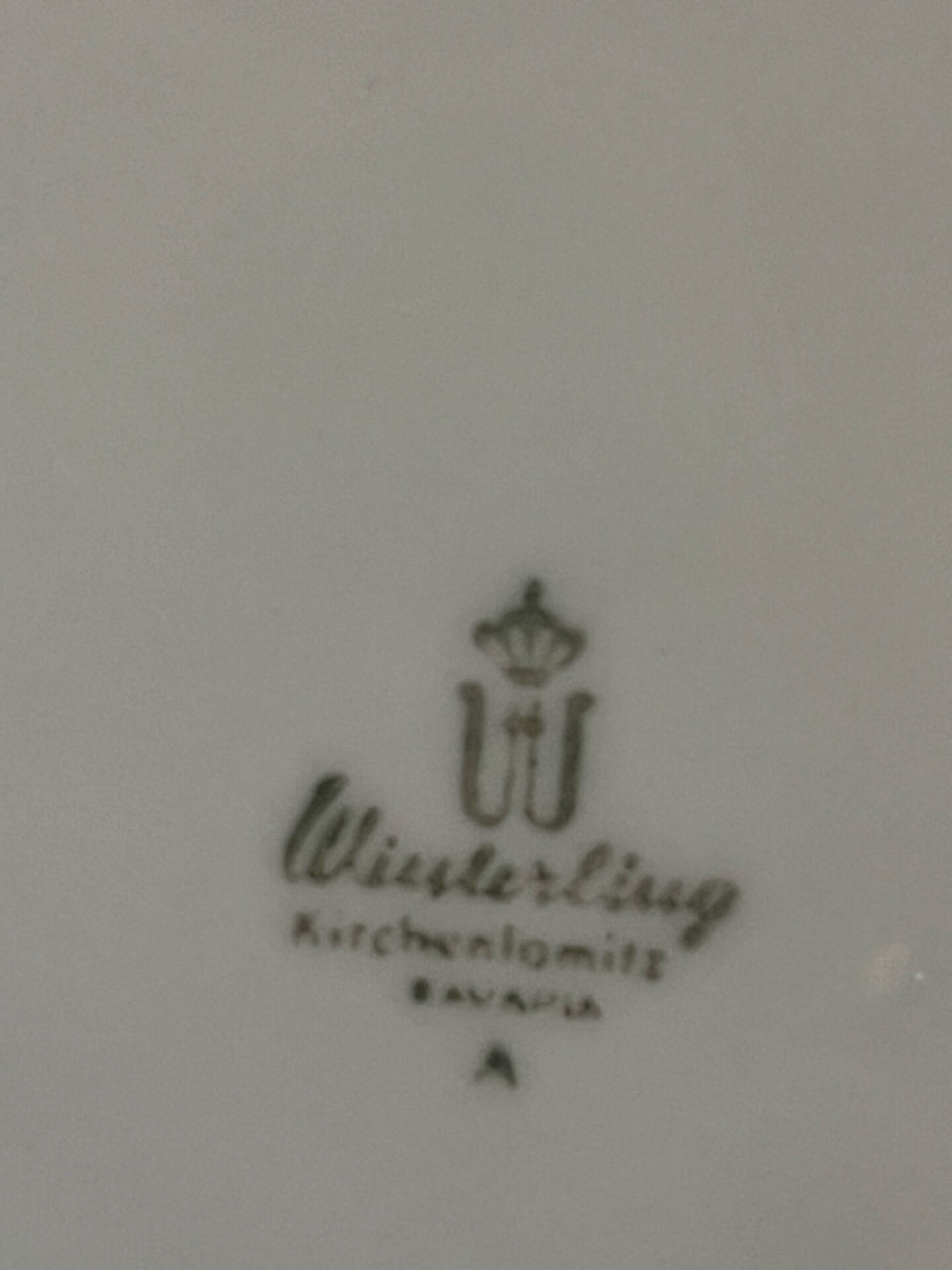 6 plates, plate