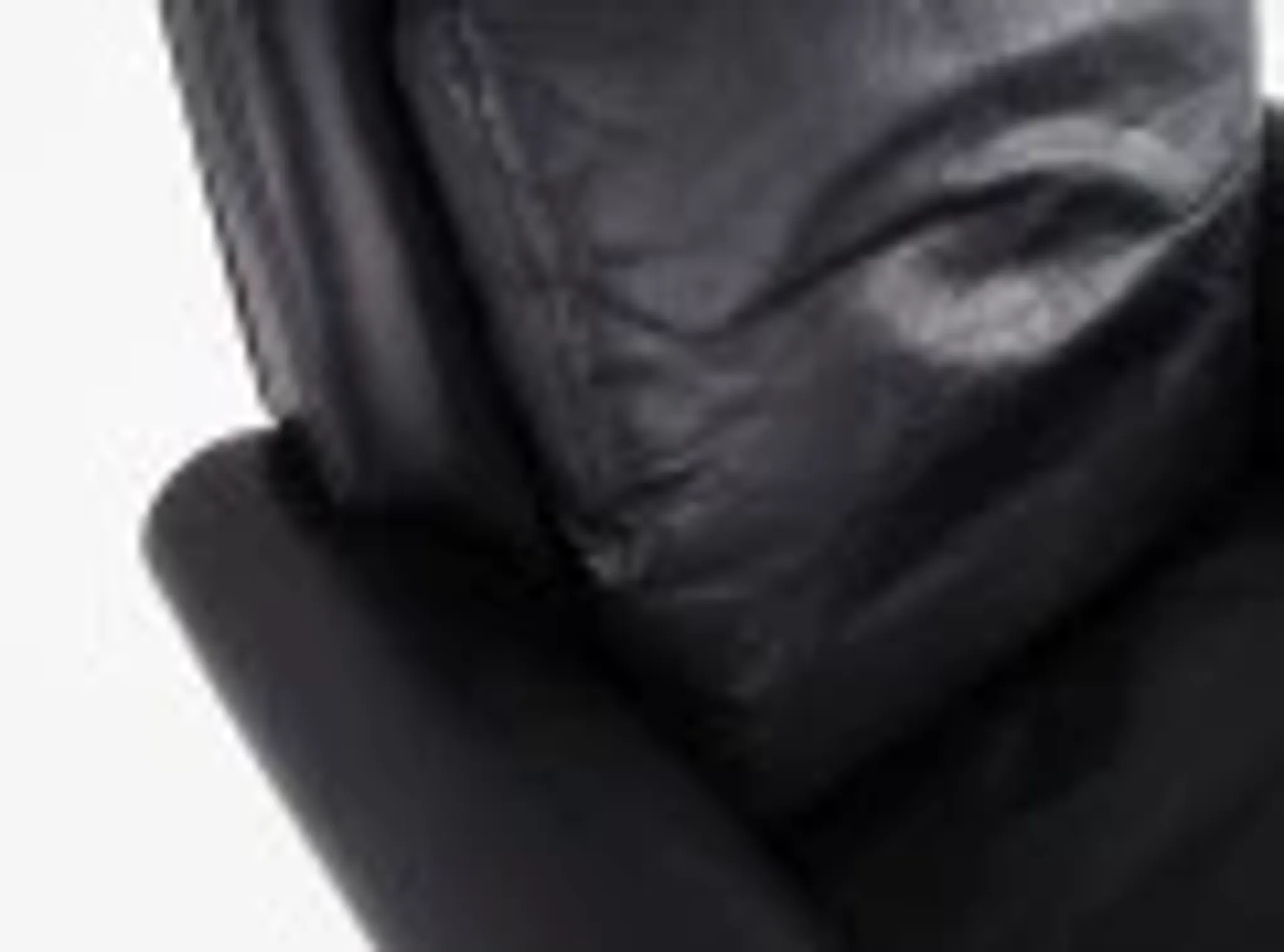 Fauteuil en cuir noir, design danois, années 1970, production : Danemark
