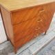 Commode vintage design chevrons