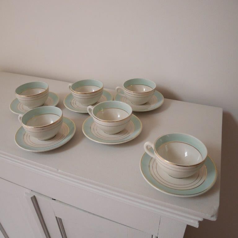 Set of 6 coffee cups with Lunéville saucers, Regency model