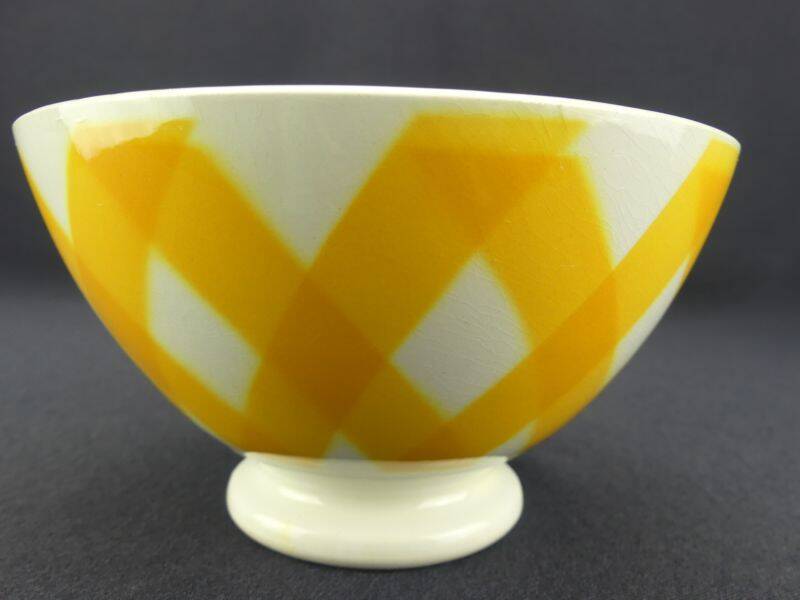 Large yellow bowl in Sarreguemines earthenware.
