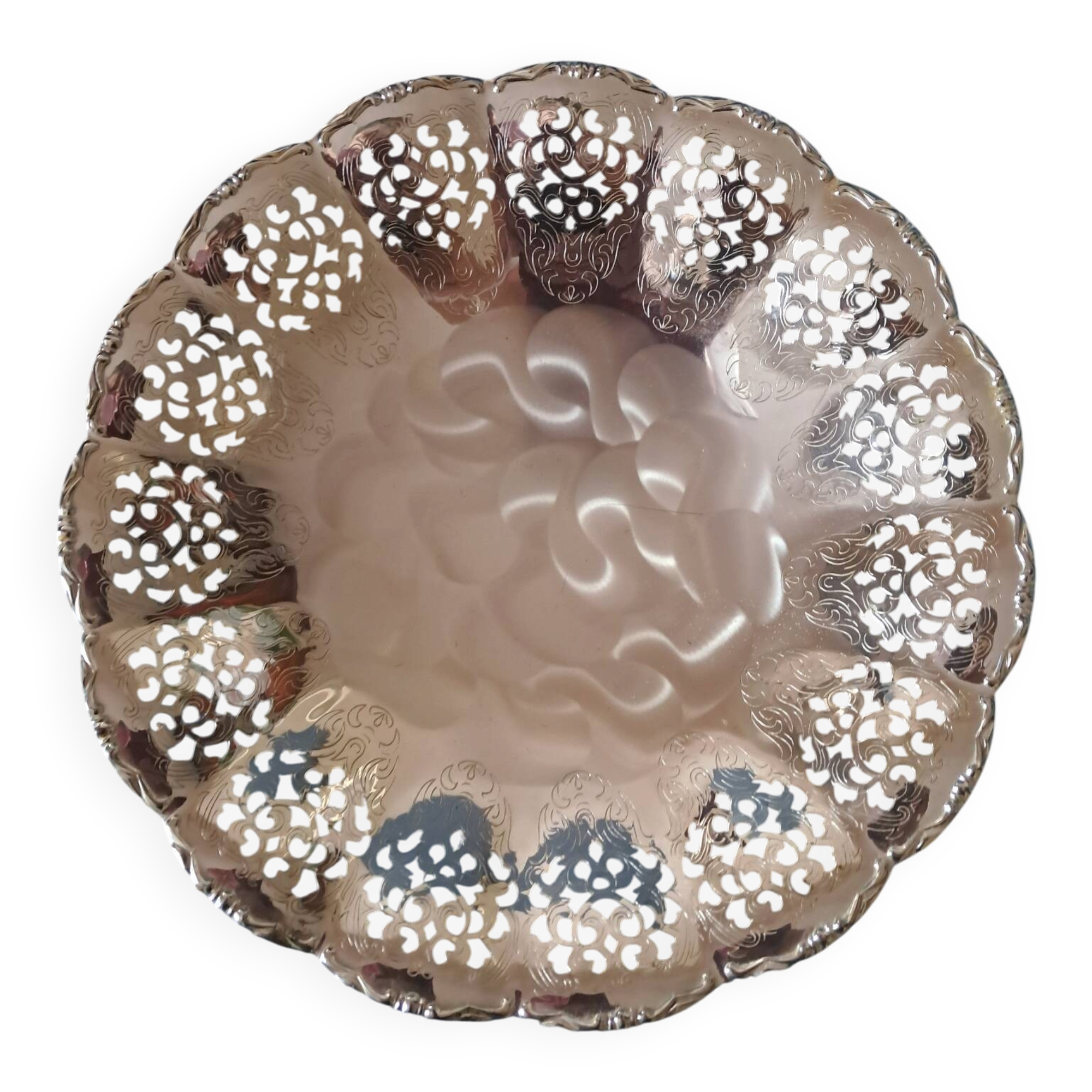 Metal bread basket