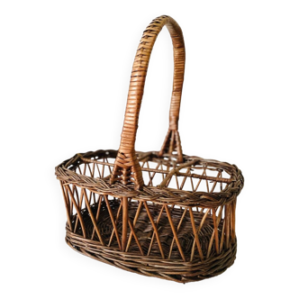 Wicker bottle storage basket