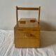 Petite travailleuse en bois vintage