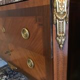 Commode style transition