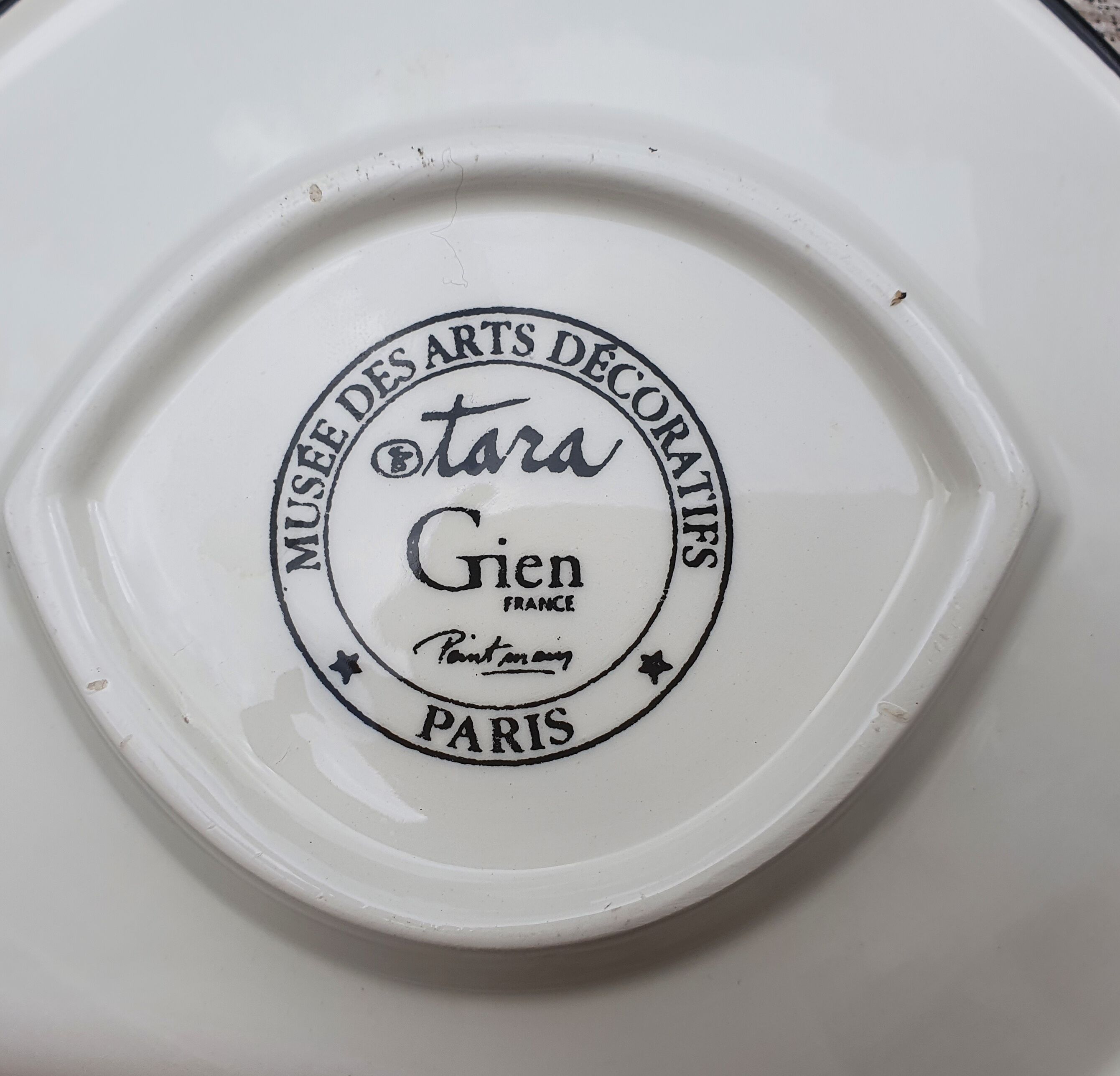 Tara gien tea service