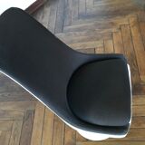 Tulip foot chair