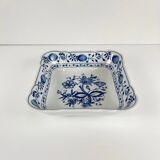 Pair of square dishes in Blue Onion porcelain Kahla – East Germany, 1960–1980