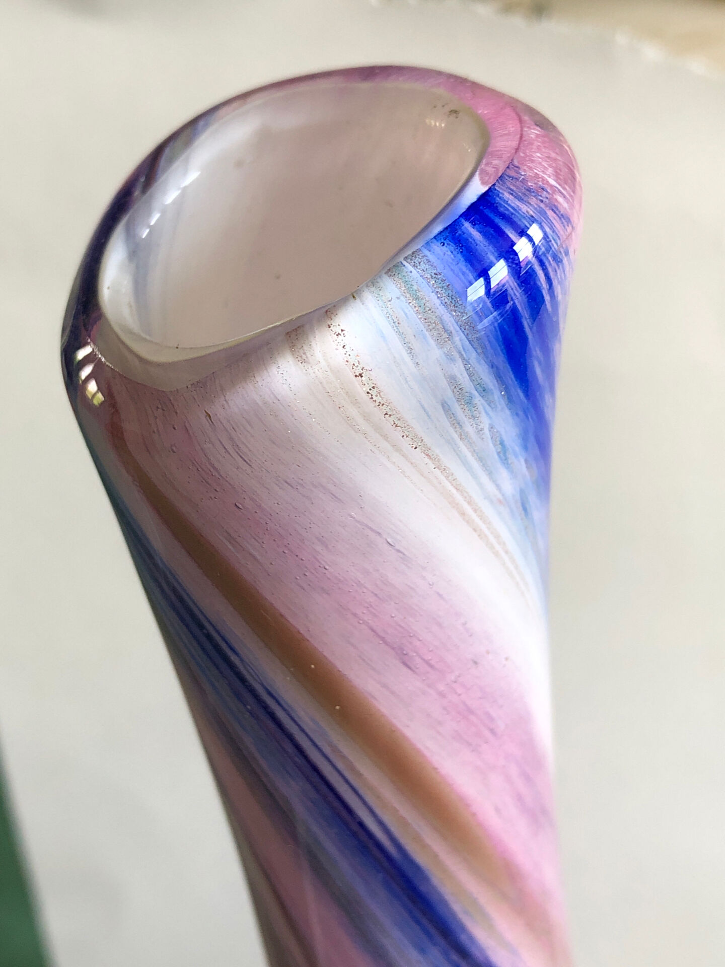 Vase tube en verre soufflé multi couleurs