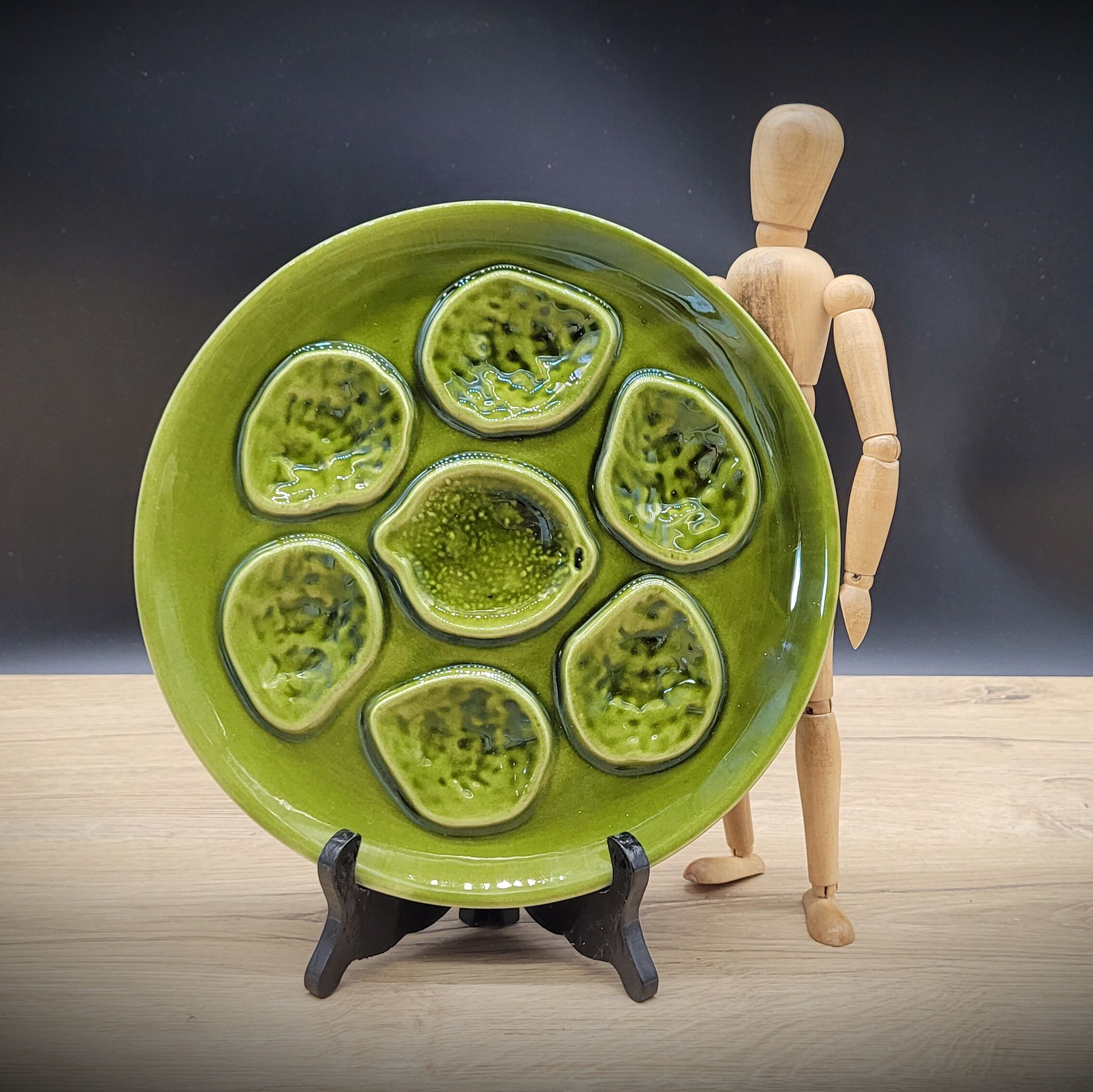 Green oyster plate