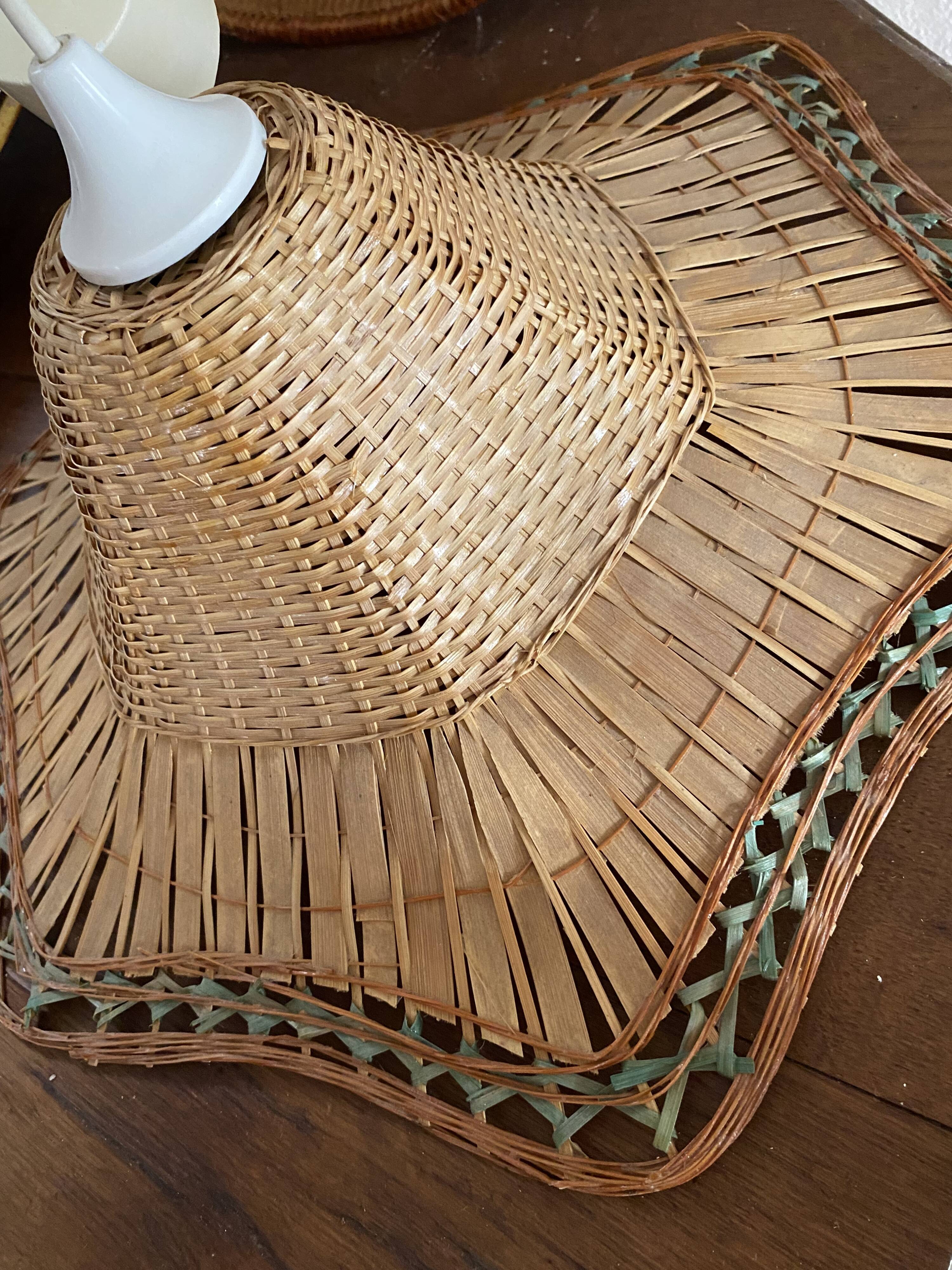 Braided wicker suspension