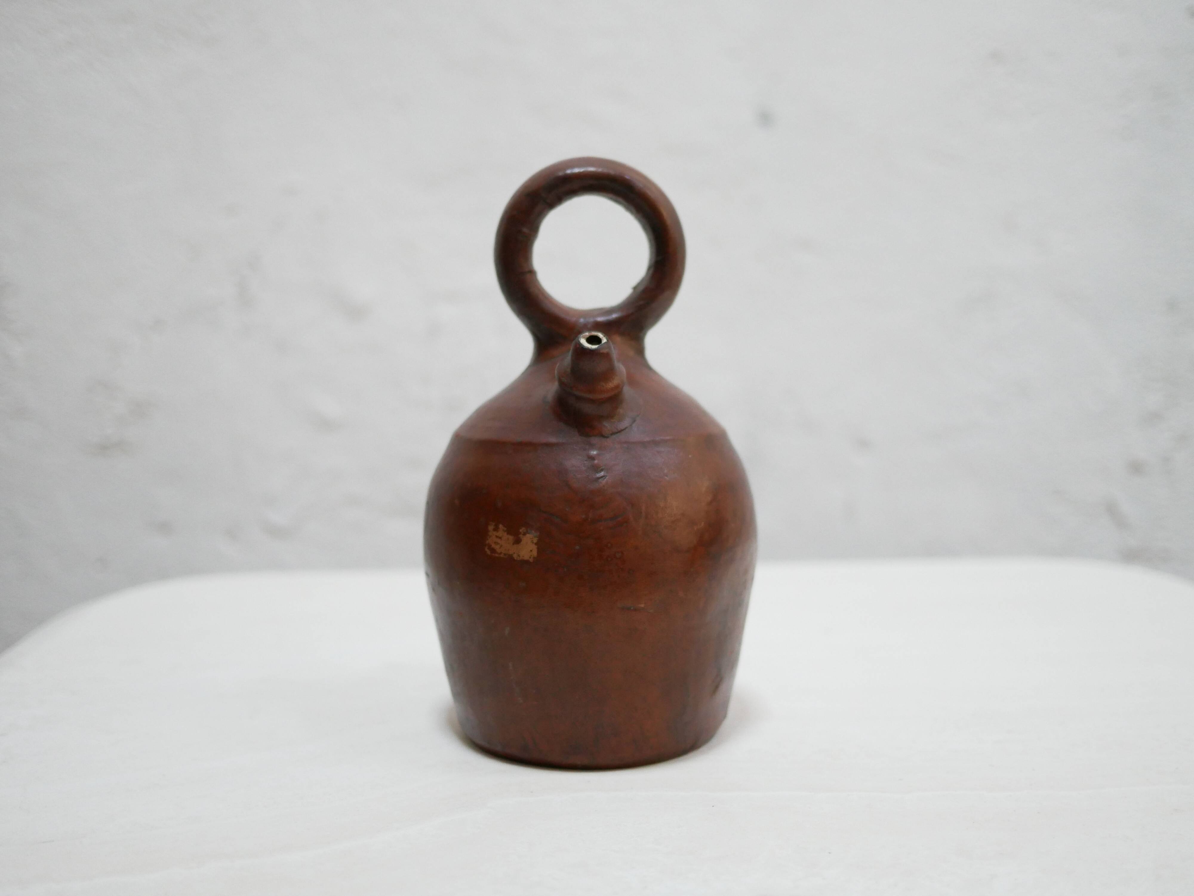 Vintage leather gargoulette pot