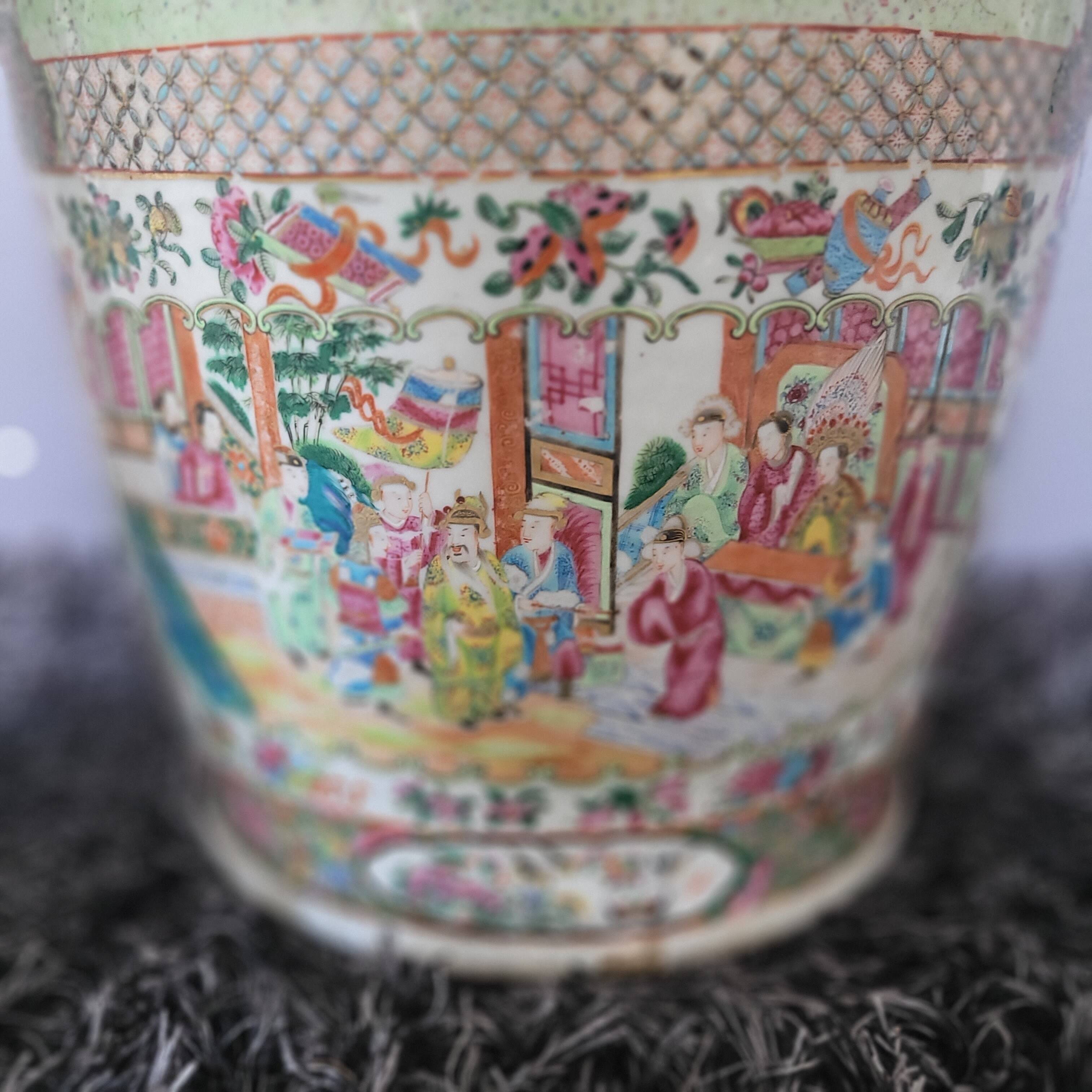 Very large Chinese vase (92 centimeters)