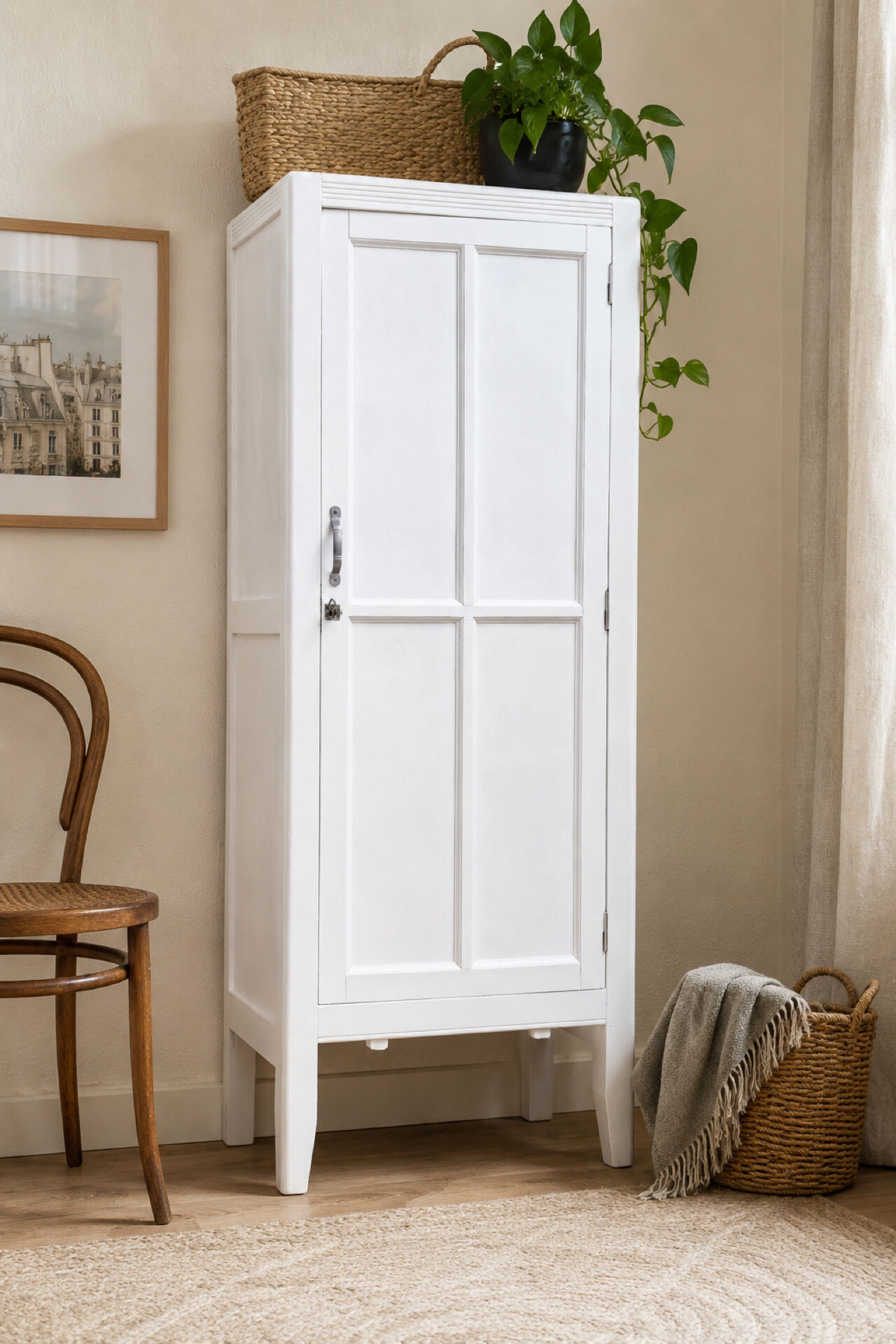 Armoire parisienne miniature ancienne