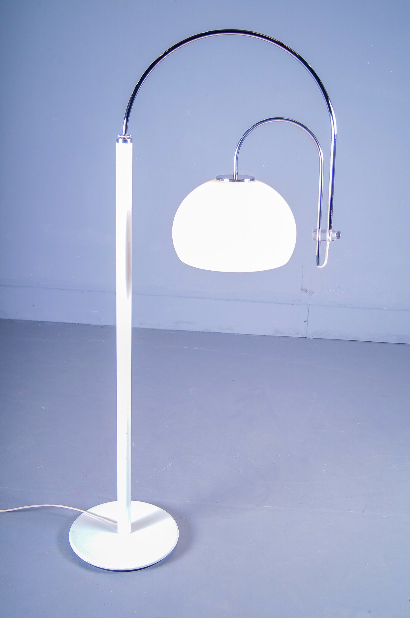 Artiforte Floorlamp    Italy, 1970's