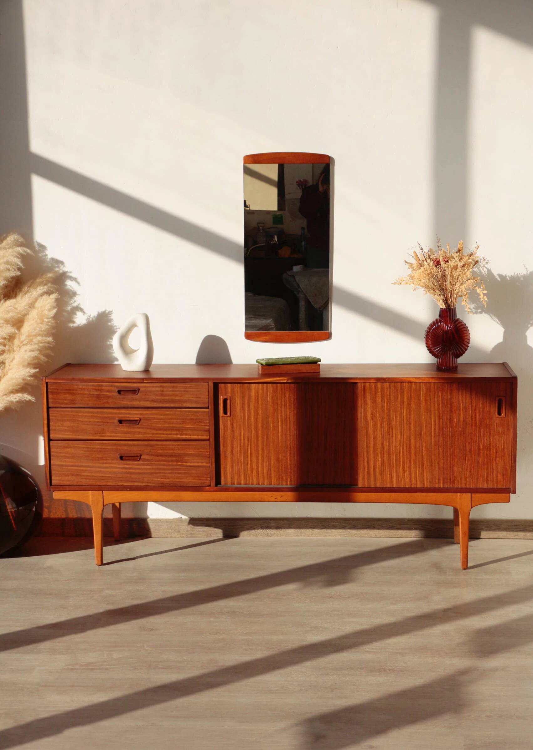 Enfilade vintage Nathan en teck (183cm) – style scandinave