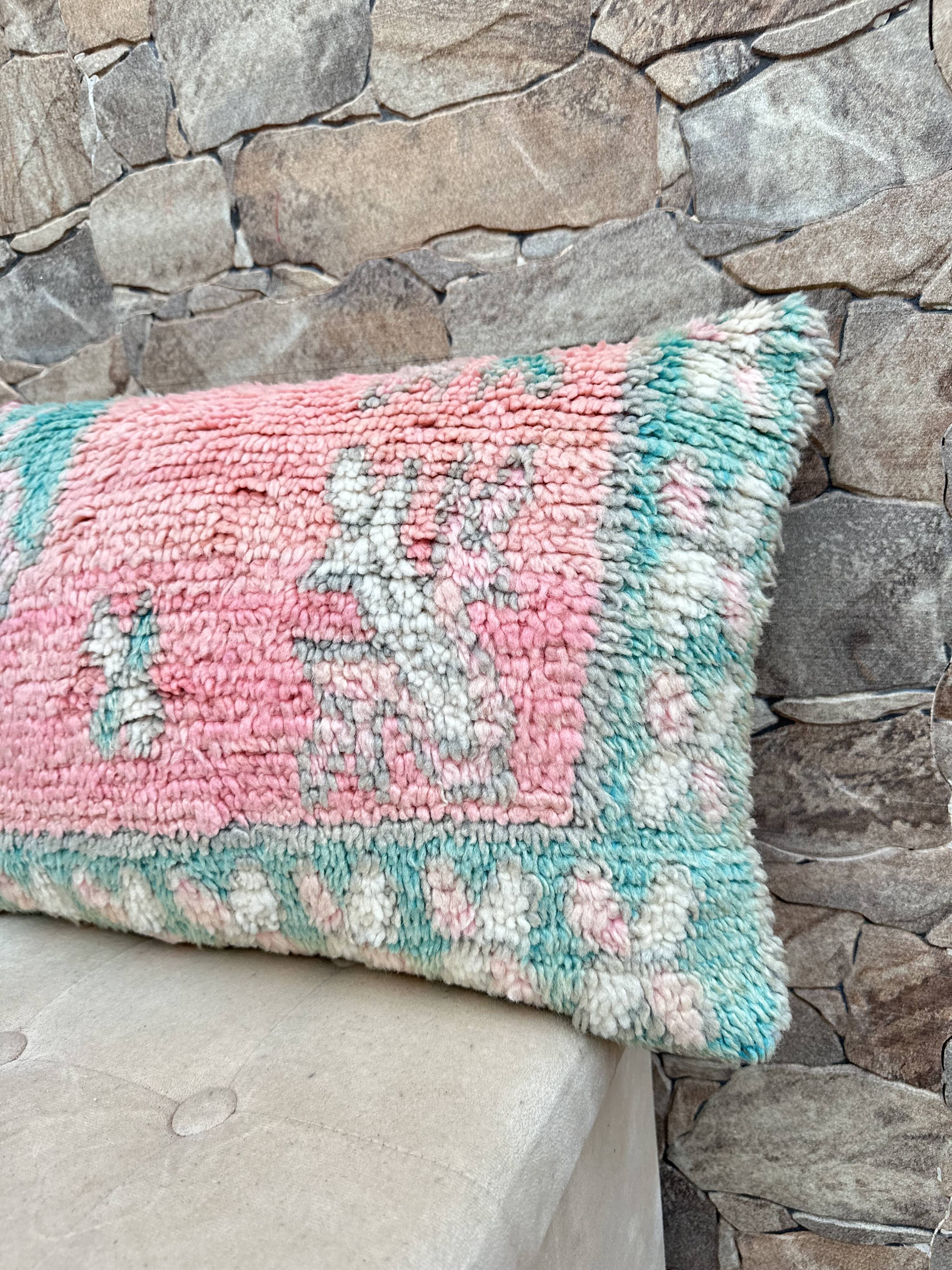 Beautiful vintage Berber Kilim cushion from Morocco