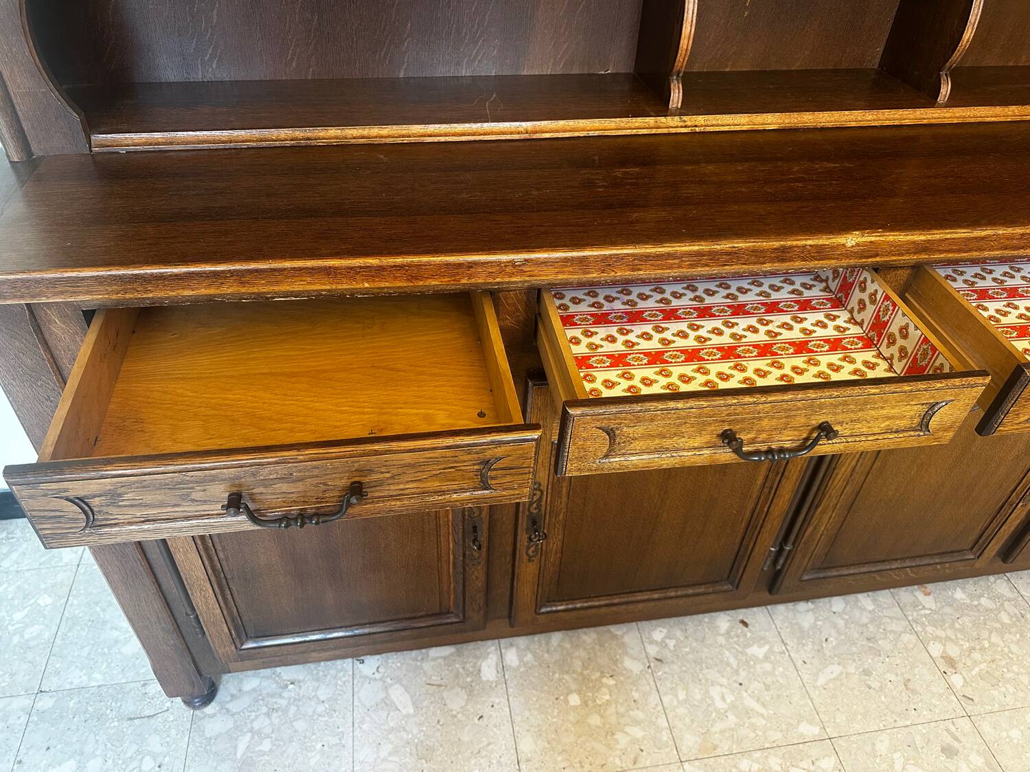 Rustic two-body buffet in oak from the 1960s.
