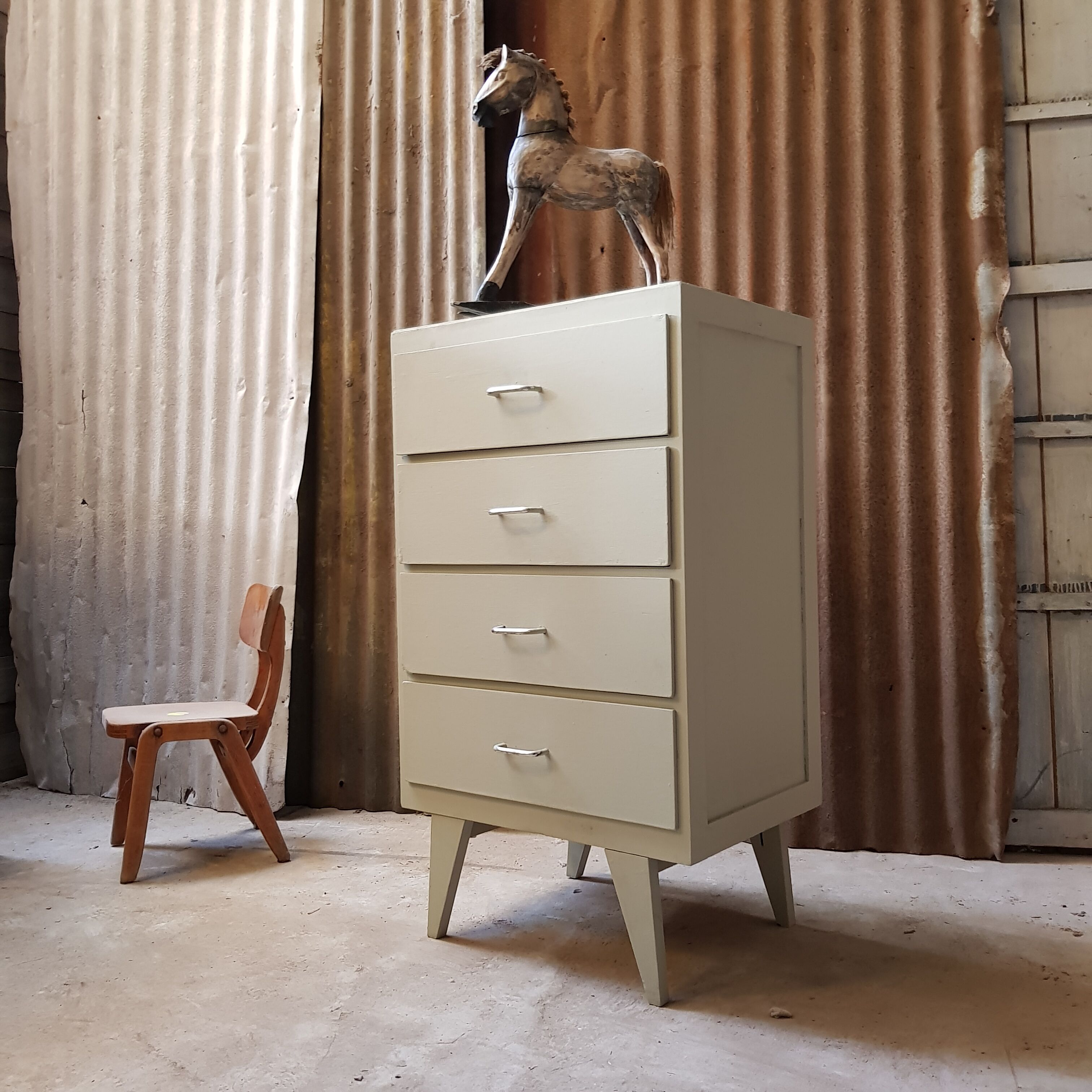 Vintage compass feet