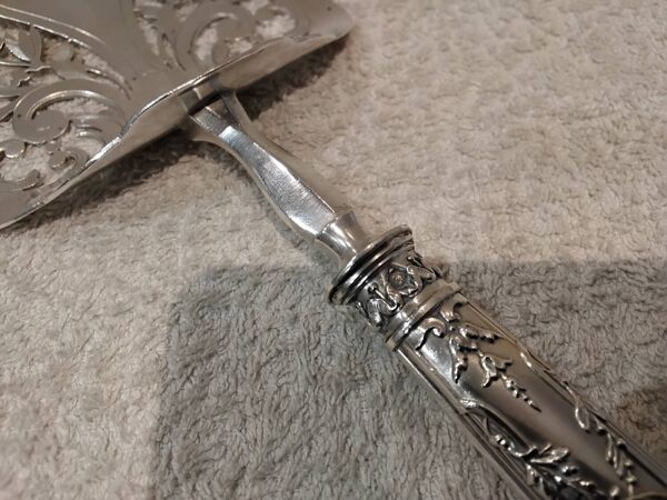 Pelle à asperges manche argent 950 Minerve orfèvre Soufflot LXVI