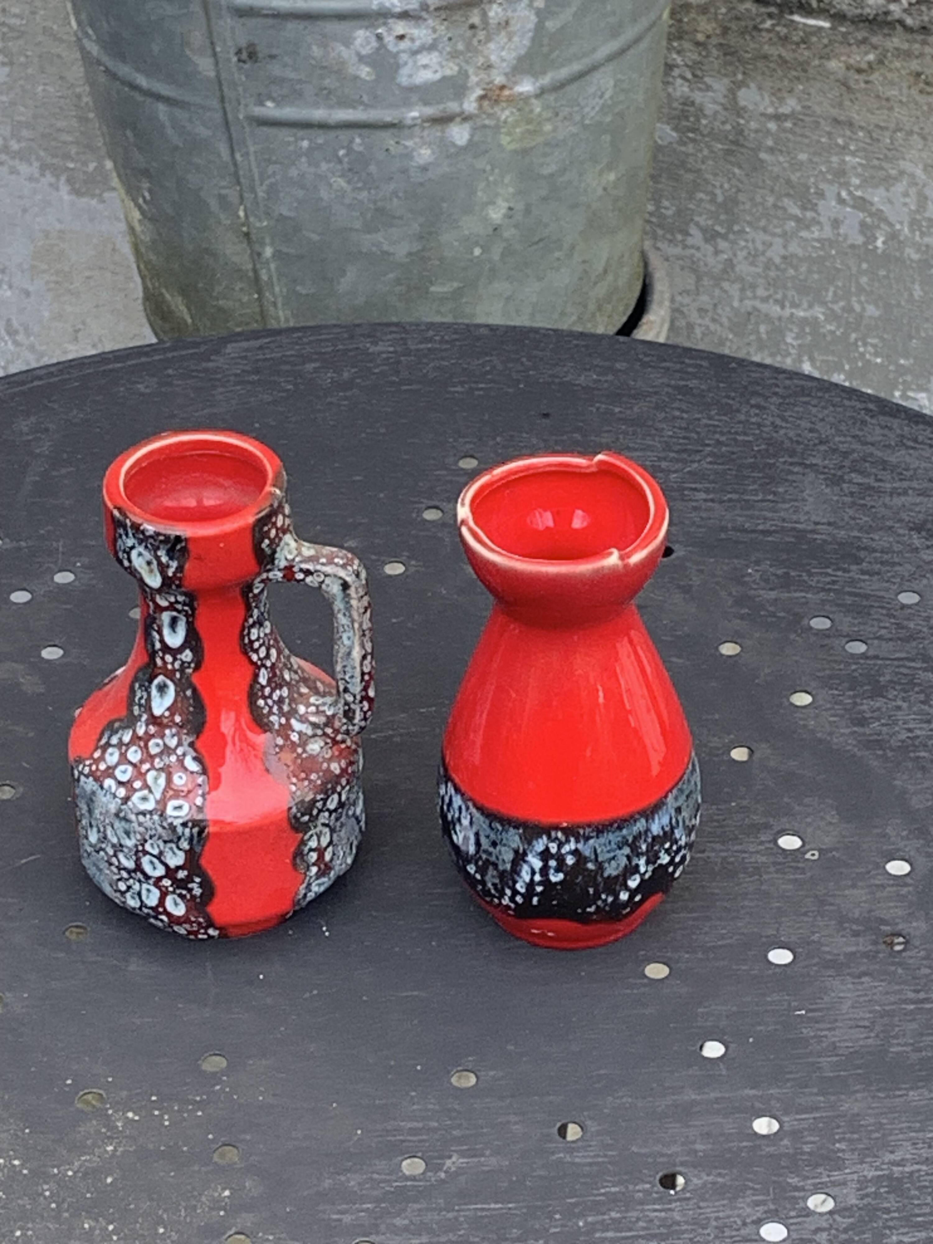 Set of two vases, soliflores in designer red and gray enameled ceramic, Vallauris style