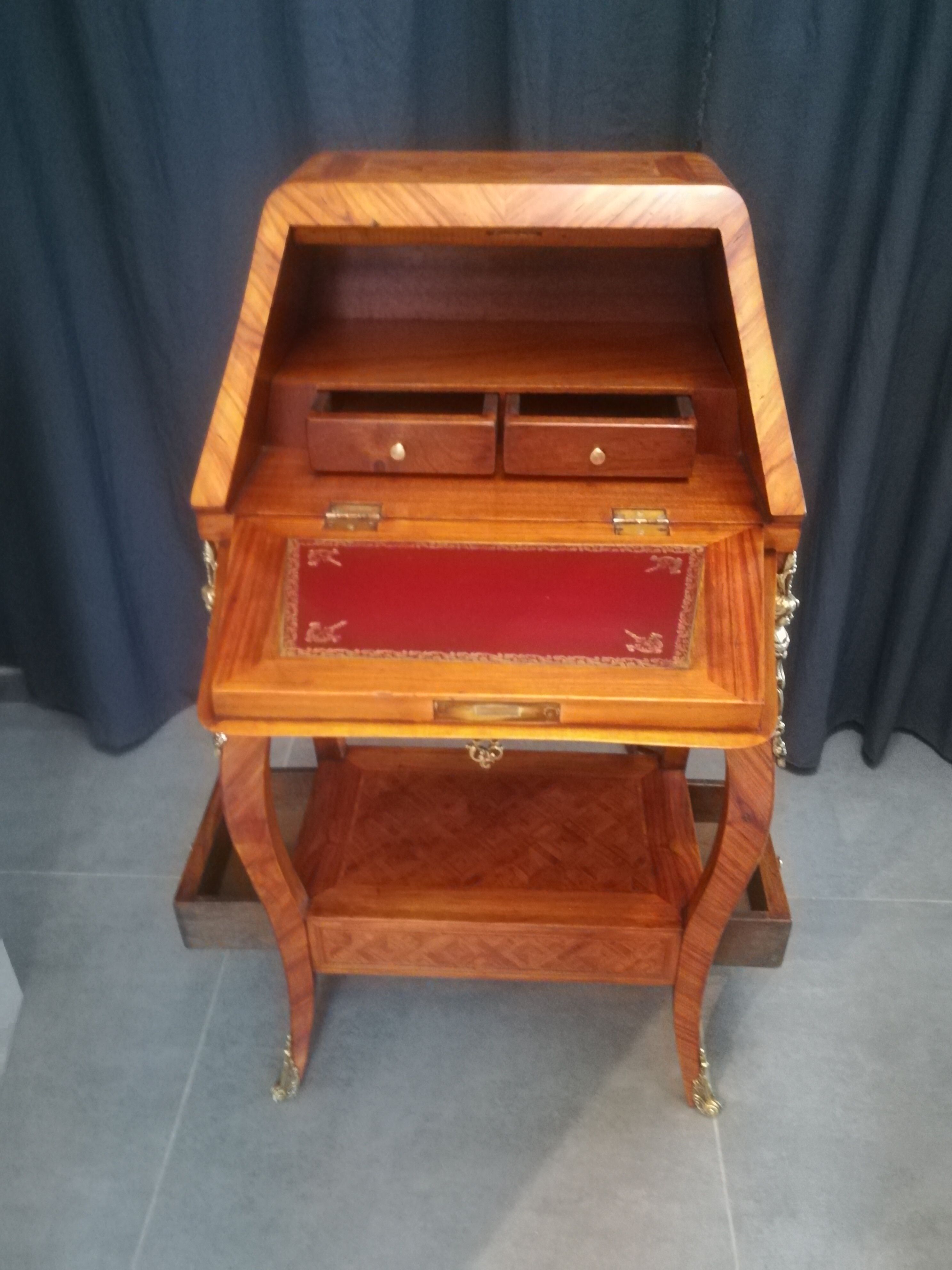 Lady's secretary in marquetry