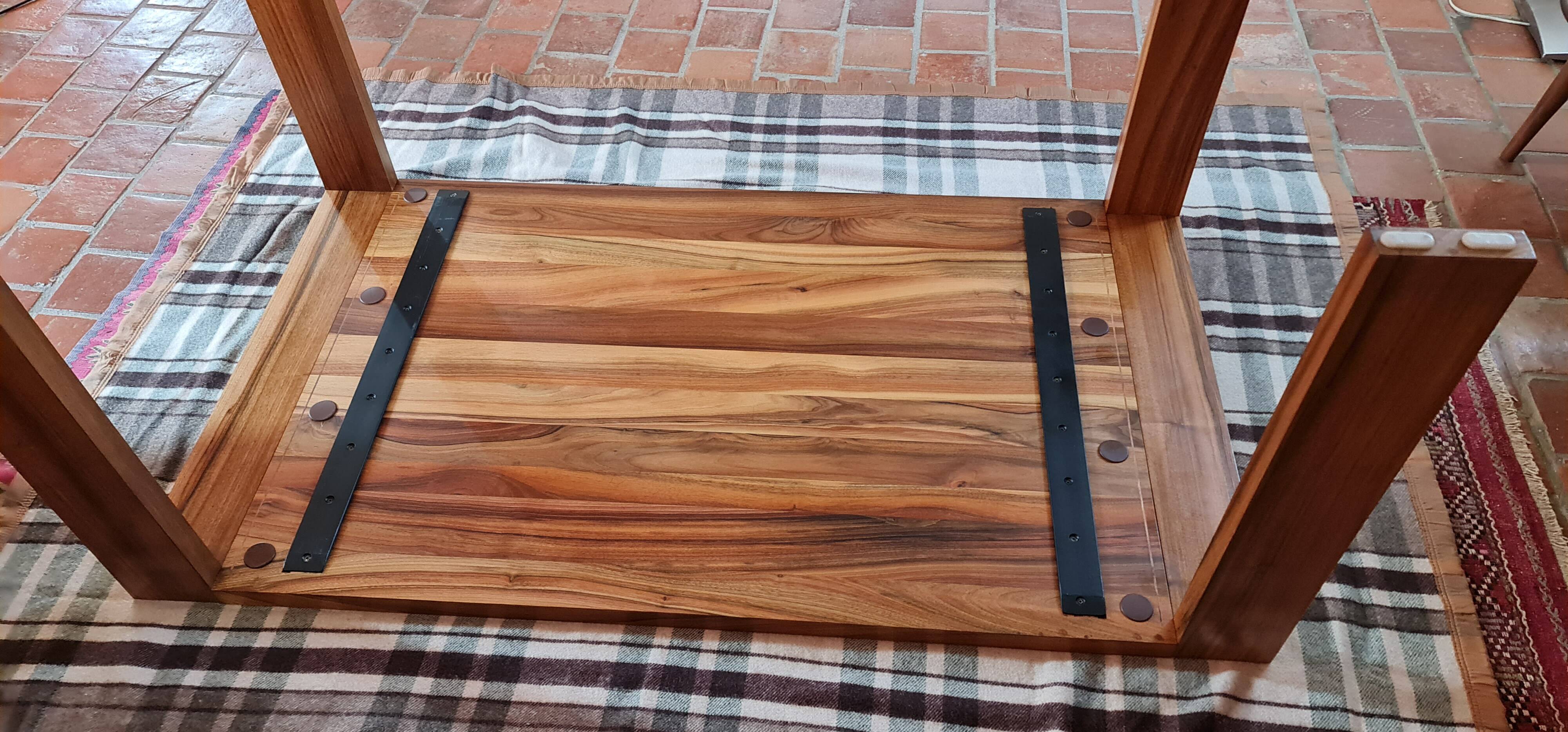 Eaton table