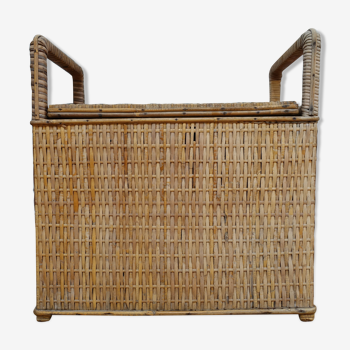 Wicker chest basket