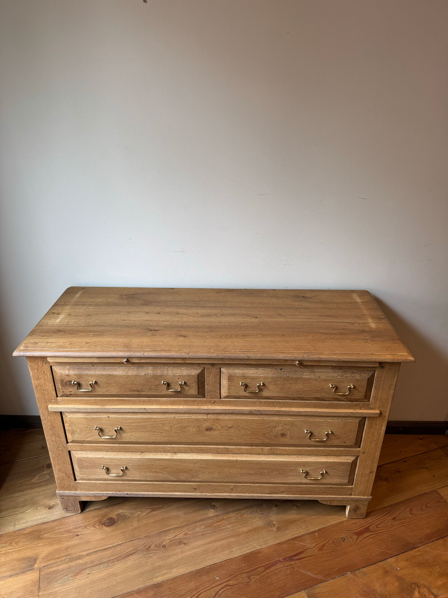 Vintage oak chest of drawers