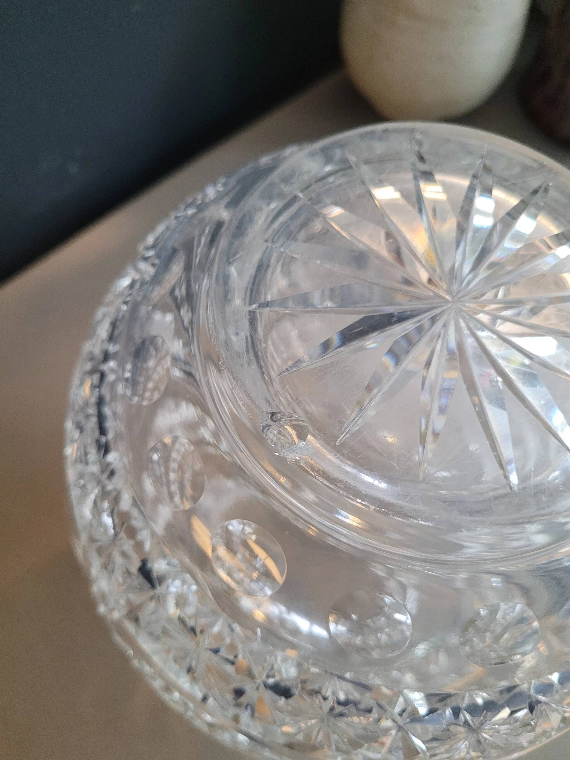 Large round vase in cut crystal