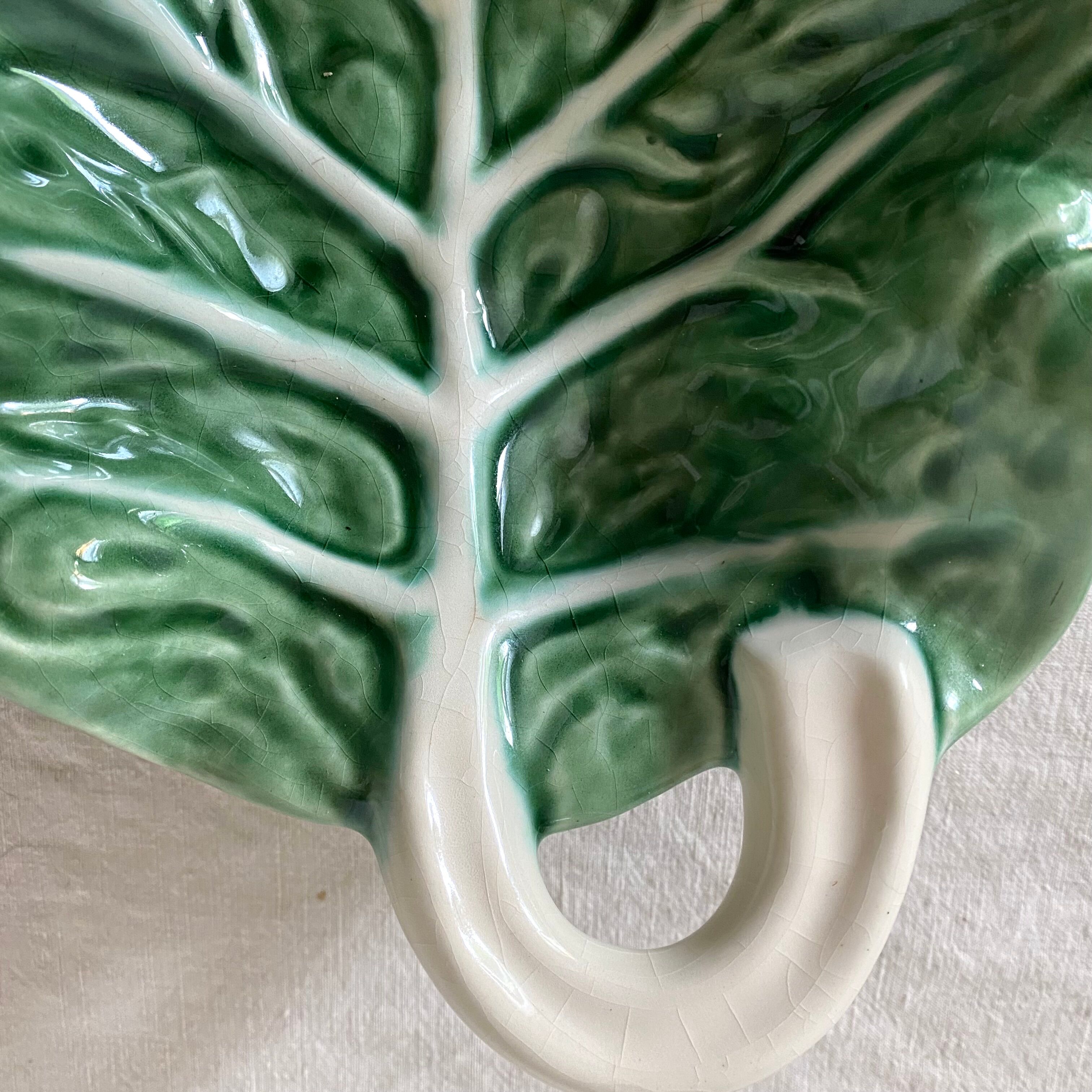 Cabbage leaf slip dish