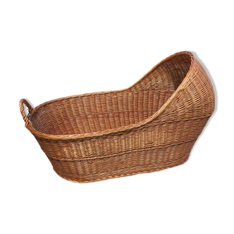 Rattan cradle