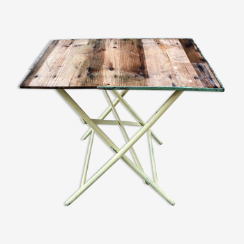 Table pliante en bois