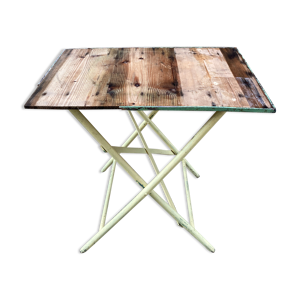 Table pliante en bois